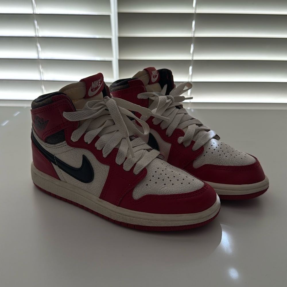 Jordan 1 Retro High OG Chicago Reimagined Lost & Found 2022
